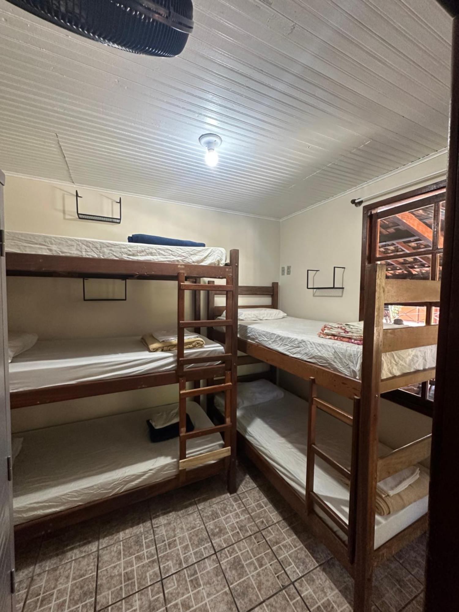 Mahalo Hostel Илья-Гранди Экстерьер фото